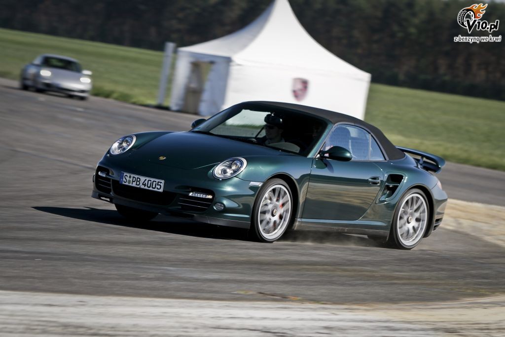 Porsche World Roadshow 2011